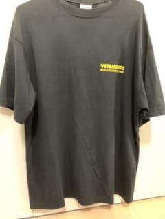 vetements tシャツのサムネイル