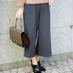 三連休お値下げ★ スピックアンドスパン クロップドパンツのサムネイル