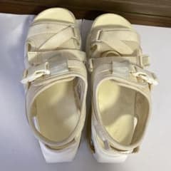 emmi×NIKE 白　サンダル 23cm 箱無しのサムネイル
