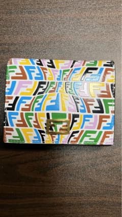 FENDI 二つ折り財布のサムネイル