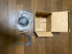 三菱キャンター用 ウォーターポンプ 本体 ガスケット付のサムネイル