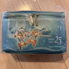 ディズニーシー25周年 オフィシャルホテル限定　バニティーポーチ　チップとデール ディズニーシー25周年 オフィシャルホテル限定 バニティーポーチ