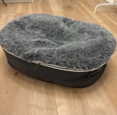 美品　ambient loungeアンビエントラウンジ S 犬用　ペットベッドのサムネイル