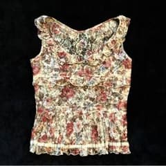 美品！花柄タンクトップ♡薔薇カットソーのサムネイル