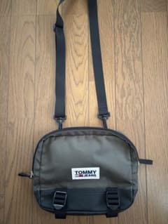 TOMMY JEANS オリーブグリーン ショルダーバッグのサムネイル