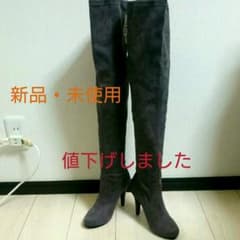 ニーハイブーツのサムネイル