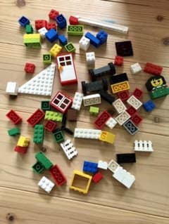 LEGOの赤ボックスのサムネイル