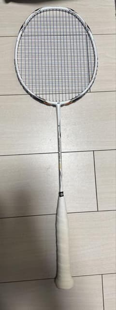 YONEX VOLTRIC 70 E-tuneバドミントンラケットのサムネイル