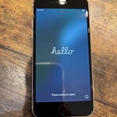 Apple iPhone SE (第3世代)ホワイト 本体のサムネイル