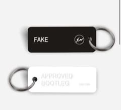 Various Keytags x fragment FAKE 新品未開封　黒のサムネイル