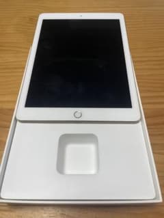 iPad Air2 Wi-Fi＋Cellularモデル 64GB ゴールド (…のサムネイル