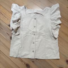 Laulea フリル袖　トップスのサムネイル