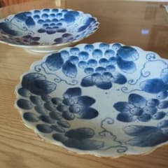 福泉窯 染付葡萄絵 菊割八寸皿 2客 - メルカリ