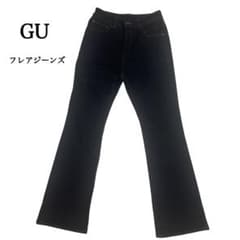 「GU フレアジーンズ Sサイズ 美品 ダークブルー ストレッチデニム」のサムネイル