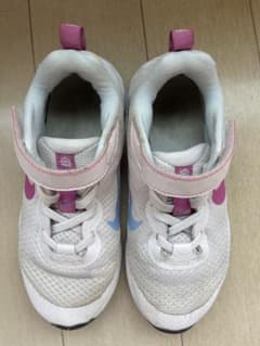 値下げ‼️NIKE  18CMピンク　キッズスニーカーのサムネイル