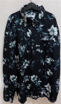 花柄シャツのサムネイル