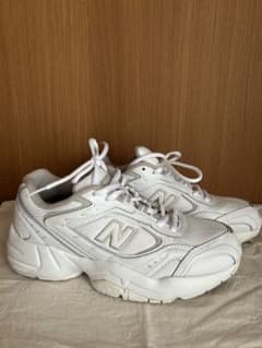 New Balance ホワイト スニーカーのサムネイル