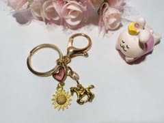 ひまわりとお馬さんとハートのキーホルダー☆ハンドメイド C-Lのサムネイル