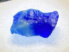 ハユーン アウイン アウイナイト 3.75ct 原石 コバルトブルー - メルカリ