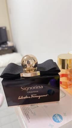 Salvatore Ferragamo Signorina Misteriosaのサムネイル