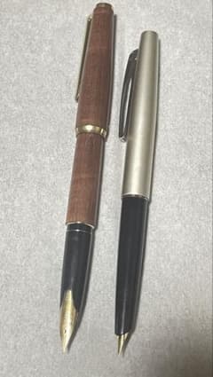 PILOT 万年筆 木製軸 18KとSAILOR 14k 万年筆 PILOT 万年筆 木製軸 18KとSAILOR 14k 万年筆 - メルカリ