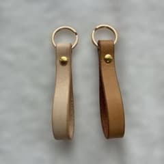 牛本革 ミニループキーホルダー 2個セット　ハンドメイド　キーホルダーのサムネイル