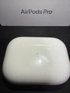 Apple AirPods Pro 2世代 充電ケースのみ　dのサムネイル