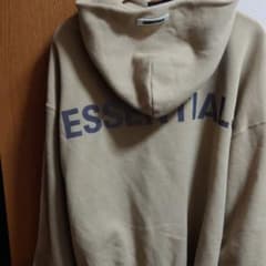 ESSENTIALS　パーカーのサムネイル