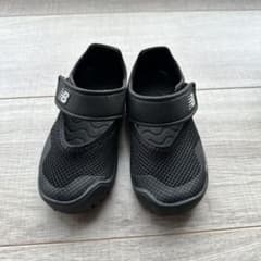 【14cm】ニューバランス　夏用シューズ　サンダル　水陸両用のサムネイル