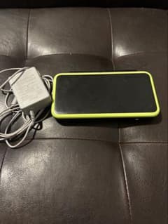 Newニンテンドー2DS LL ブラック×ライム 本体のサムネイル