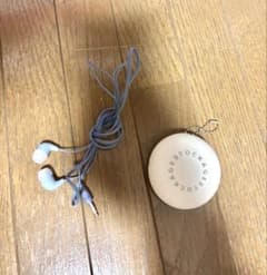 ブルー 有線イヤホン ケース付きのサムネイル