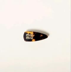 miu miu べっ甲柄 ヘアクリップ - メルカリ