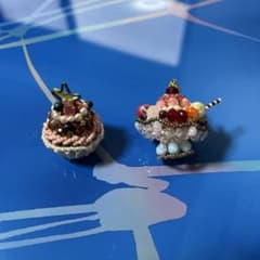⑩ビーズマニア 完成品　ミニチュアスイーツモチーフ2点セットのサムネイル