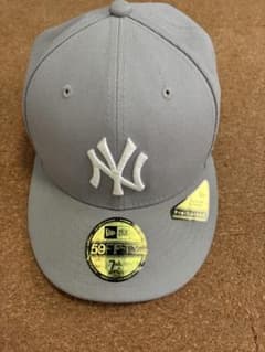 ひ*で様 New Era 59FIFTY NY Yankees ライトグレーのサムネイル