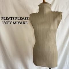 プリーツプリーズ　PLEATSPLEASE ハイネック　ノースリーブ PLEATS PLEASE プリーツプリーズ ハイネックノースリーブ ベージュ3