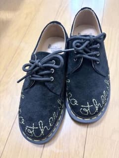 Dr. Martens 블랙 스웨이드 로퍼