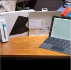 Surface Pro 6 Core i7 256GB 8GB RAMのサムネイル