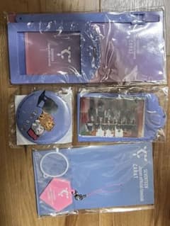 SEVENTEEN ファンクラブ更新特典、CD特典セット - メルカリ