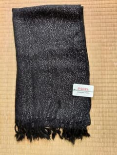MADAME PARIS ラメ入り黒ストールのサムネイル