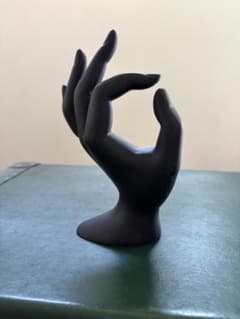 ハンドモチーフ　1 アクセサリースタンド ジュエリーホルダ 手オブジェ ブラックのサムネイル