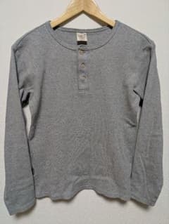 【美品】AVIREX/デイリーウェア/ヘンリーネック/長袖シャツ/グレー/ Mのサムネイル