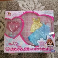 ゆめみるリカちゃん ドレスと付属品のみ 未使用✩.*˚のサムネイル