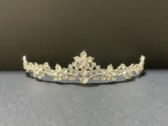 ウェディング　【セット売可】ティアラ　ブライダルヘアアクセサリーのサムネイル