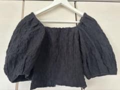 ánuans ブラック パフスリーブ トップス F