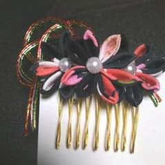 7 つまみ細工 髪飾りのサムネイル