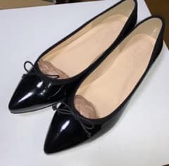 ポインテッドエナメルバレエパンプス　ブラックのサムネイル