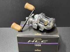 超美品・箱付】ダイワ TDジリオン HLC 100H 右巻 カーボンハンドル