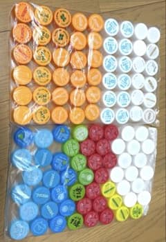 ペットボトルキャップ カラフル　108個のサムネイル