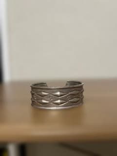 Cody Zapdos Son 1-inch long diamond bangle (no box)