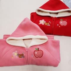 女児110まとめ売り　双子　上着　コート　パーカーのサムネイル